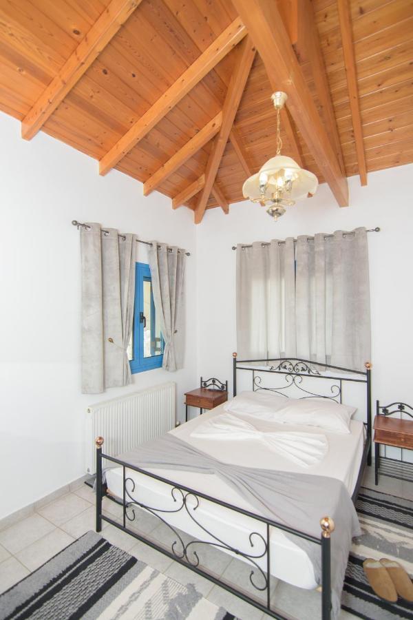 Samian Thalia Apartment Pagondas Bagian luar foto